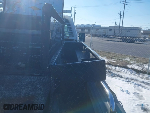 2011 Ford F-350 with VIN 1FT7X3B6XBEA80460, listed as a IAAI auction lot 41367342 with 348,242 mi miles and . Bid and sale history available at DreamBid. Image 19.
