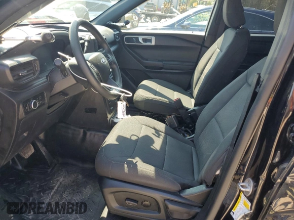 2023 Ford Police Interceptor Utility z VIN 1FM5K8ABXPGC20161, wystawiony jako Copart lot #54601335 z przebiegiem 13 566 mil mil oraz Czysty tytuł • Clean title. Historia ofert i sprzedaży dostępna na DreamBid. Obrazek 7.