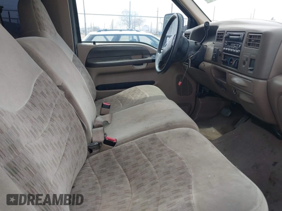 2000 Ford F-350 XL with VIN 1FTSX31FXYEB52620, listed as a IAAI auction lot 41944992 with 213,712 mi miles and . Bid and sale history available at DreamBid. Image 5.