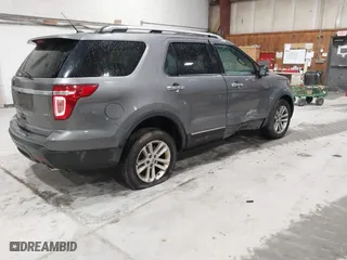 2014 Ford Explorer XLT with VIN 1FM5K8D80EGA10763, listed as a IAAI auction lot 41817947 with 178,536 mi miles. Bid and sale history available at carsss.com. Image 4.