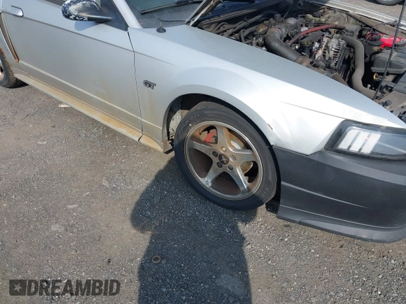 2001 Ford Mustang GT Deluxe with VIN 1FAFP42X61F258356, listed as a IAAI auction lot 41809616 with 197,814 mi miles. Bid and sale history available at carsss.com. Image 6.