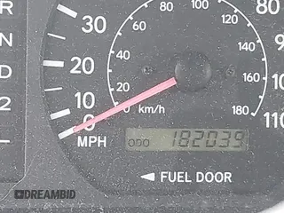 2000 Toyota Sienna LE z VIN 4T3ZF13C2YU215548, wystawiony jako IAAI lot #42417282 z przebiegiem 182 039 mil mil oraz . Historia ofert i sprzedaży dostępna na DreamBid. Obrazek 15.
