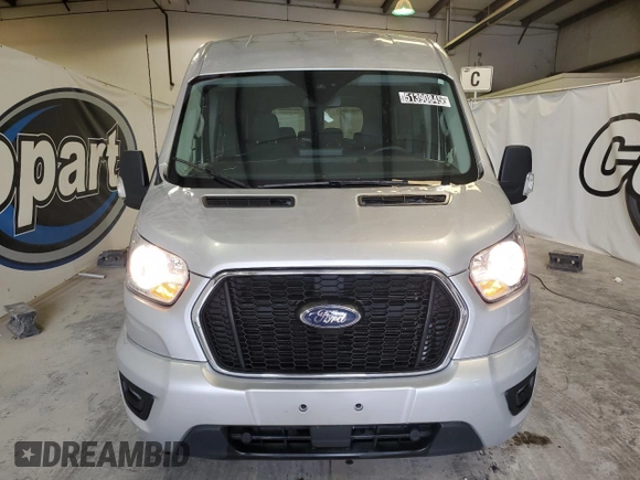 2022 Ford Transit Passenger XL z VIN 1FBAX2C82NKA19694, wystawiony jako Copart lot #51390845 z przebiegiem 61 791 mil mil oraz Czysty tytuł • Clean title. Historia ofert i sprzedaży dostępna na DreamBid. Obrazek 5.