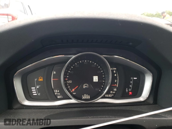 2018 Volvo S60 Inscription Platinum with VIN LYV402TM4JB165792, listed as a Copart auction lot 63076324 with 20,033 mi miles and Salvage Title. Bid and sale history available at carsss.com. Image 9.