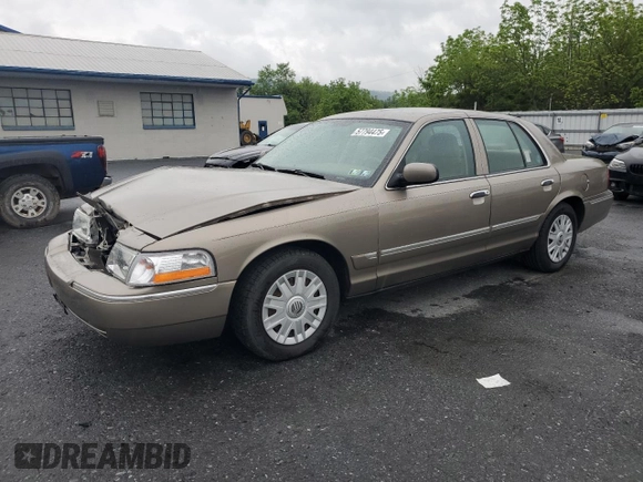 2004 Mercury Grand Marquis GS z VIN 2MEFM74W84X692469, wystawiony jako Copart lot #57794475 z przebiegiem 68 439 mil mil oraz Szkoda całkowita • Salvage title. Historia ofert i sprzedaży dostępna na DreamBid. Obrazek 1.