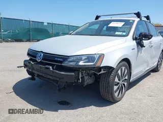 2013 Volkswagen Jetta Hybrid SE с VIN 3VW637AJXDM223583, выставлен на аукционе IAAI как лот 42246241 с пробегом 44 409 миль миль и . История ставок и продаж доступна на DreamBid. Изображение 6.