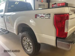 2019 Ford F-250 XL z VIN 1FT7W2BTXKED46997, wystawiony jako IAAI lot #42737714 z przebiegiem 124 075 mil mil oraz . Historia ofert i sprzedaży dostępna na DreamBid. Obrazek 25.