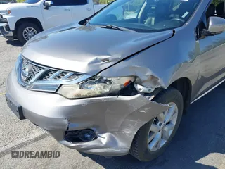2011 Nissan Murano LE z VIN JN8AZ1MU8BW064756, wystawiony jako IAAI lot #41967871 z przebiegiem 183 378 mil mil oraz . Historia ofert i sprzedaży dostępna na DreamBid. Obrazek 6.