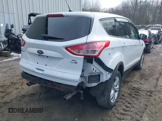 2013 Ford Escape SE with VIN 1FMCU9GX9DUD71905, listed as a IAAI auction lot 41768127 with 48,183 mi miles. Bid and sale history available at carsss.com. Image 6.