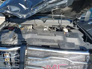 2013 GMC Sierra 2500HD Denali z VIN 1GT125E81DF112691, wystawiony jako IAAI lot #42220356 z przebiegiem 173 260 mil mil oraz . Historia ofert i sprzedaży dostępna na DreamBid. Obrazek 10.