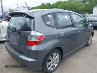 2011 Honda Fit Sport z VIN JHMGE8H53BS004872, wystawiony jako IAAI lot #42290323 z przebiegiem 145 685 mil mil oraz . Historia ofert i sprzedaży dostępna na DreamBid. Obrazek 4.