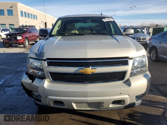 2008 Chevrolet Avalanche LT w/3LT with VIN 3GNFK123X8G172777, listed as a Copart auction lot 87020894 with 204,825 mi miles and Salvage Title. Bid and sale history available at carsss.com. Image 5.