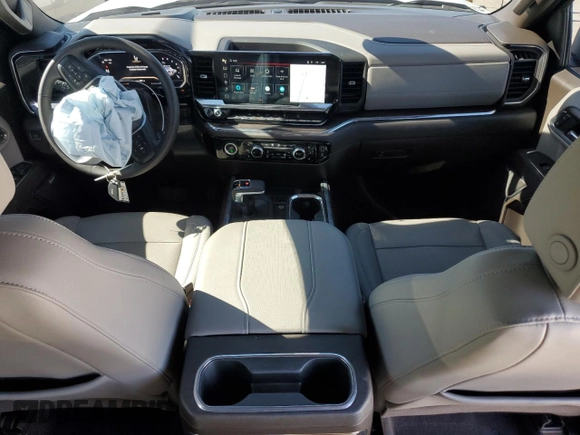 2023 GMC Sierra 1500 SLT z VIN 3GTUUDE83PG267733, wystawiony jako Copart lot #61530004 z przebiegiem 21 446 mil mil oraz Szkoda całkowita • Salvage title. Historia ofert i sprzedaży dostępna na DreamBid. Obrazek 8.