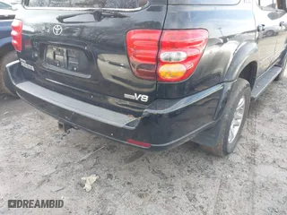 2004 Toyota Sequoia Limited with VIN 5TDZT38A34S232933, listed as a IAAI auction lot 41385987 with 232,429 mi miles. Bid and sale history available at carsss.com. Image 6.
