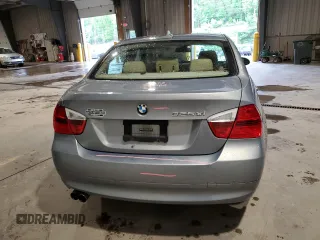 2006 BMW 3 Series 325xi z VIN WBAVD13576KV09648, wystawiony jako Copart lot #56539975 z przebiegiem 131 721 mil mil oraz Szkoda całkowita • Salvage title. Historia ofert i sprzedaży dostępna na DreamBid. Obrazek 6.