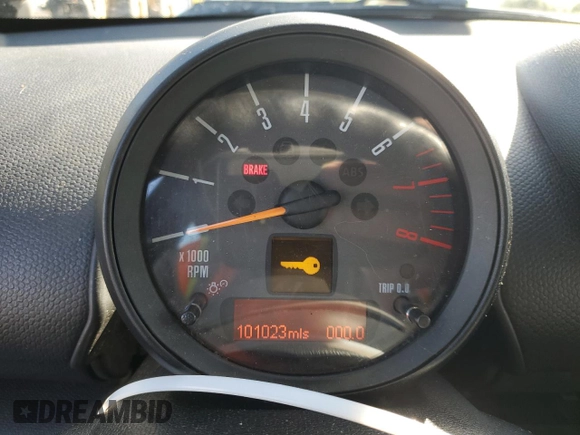 2016 MINI Countryman S with VIN WMWZC3C54GWT08932, listed as a Copart auction lot 51185955 with 101,023 mi miles and Salvage Title. Bid and sale history available at DreamBid. Image 9.