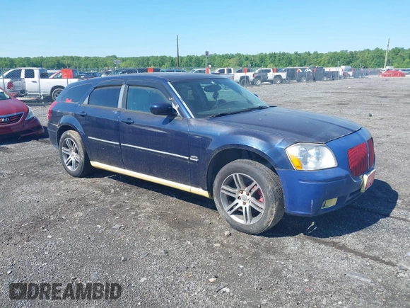 2005 Dodge Magnum R/T with VIN 2D4GZ58285H547255, listed as a IAAI auction lot 42229191 with 132,772 mi miles and . Bid and sale history available at carsss.com. Image 1.