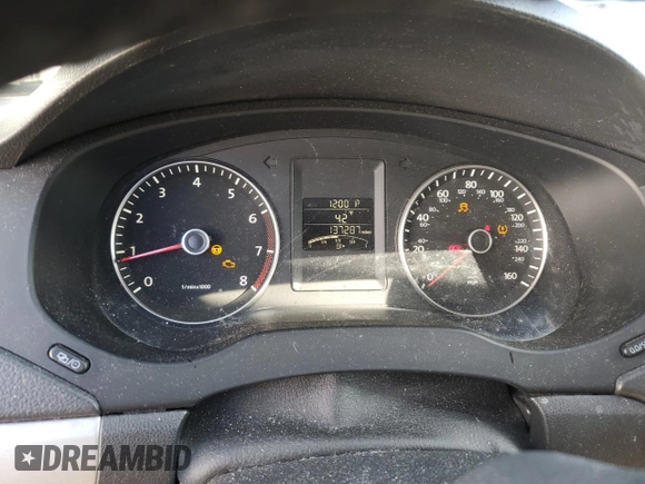 2014 Volkswagen Jetta SE with VIN 3VWD17AJ9EM400204, listed as a Copart auction lot 42484055 with 137,287 mi miles and Salvage title. Bid and sale history available at DreamBid. Image 9.
