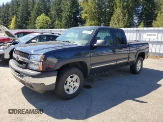 2005 Chevrolet Silverado 1500 Z71 with VIN 2GCEK19B951311447, listed as a Copart auction lot 53523045 with 104,845 mi miles and Salvage Title. Bid and sale history available at carsss.com. Image 1.