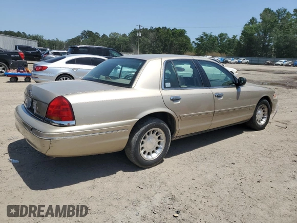 1999 Ford Crown Victoria LX z VIN 2FAFP74W1XX122364, wystawiony jako Copart lot #56929455 z przebiegiem 118 134 mil mil oraz Szkody całkowita. Historia ofert i sprzedaży dostępna na DreamBid. Obrazek 3.