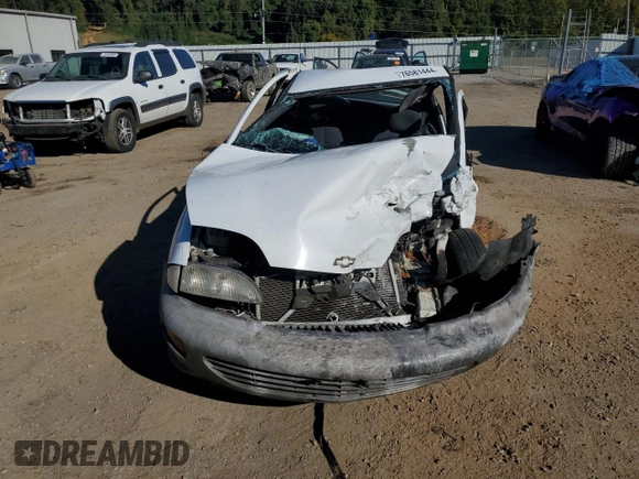 1997 Chevrolet Cavalier with VIN 1G1JC1241VM157983, listed as a Copart auction lot 76581444 with 0 mi miles and Salvage Title. Bid and sale history available at carsss.com. Image 5.