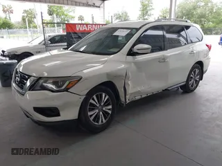2017 Nissan Pathfinder SV z VIN 5N1DR2MN3HC674075, wystawiony jako IAAI lot #42435222 z przebiegiem 164 839 mil mil oraz . Historia ofert i sprzedaży dostępna na DreamBid. Obrazek 17.