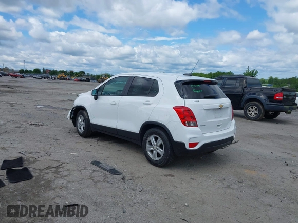2021 Chevrolet Trax LS with VIN KL7CJKSB8MB302437, listed as a IAAI auction lot 42340173 with 26,159 mi miles and . Bid and sale history available at DreamBid. Image 3.