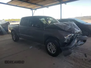 2001 Dodge Dakota Sport z VIN 1B7HL2AN21S298590, wystawiony jako Copart lot #54430385 z przebiegiem 175 365 mil mil oraz Szkoda całkowita • Salvage title. Historia ofert i sprzedaży dostępna na DreamBid. Obrazek 4.