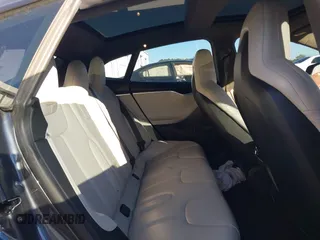2016 Tesla Model S 90D с VIN 5YJSA1E4XGF139295, выставлен на аукционе IAAI как лот 41292861 с пробегом 72 235 миль миль и . История ставок и продаж доступна на DreamBid. Изображение 8.