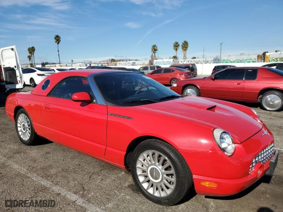 2004 Ford Thunderbird Deluxe with VIN 1FAHP60A04Y110277, listed as a Copart auction lot 82630014 with 128,021 mi miles and Clean Title. Bid and sale history available at carsss.com. Image 4.