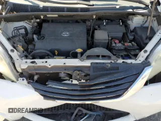2012 Toyota Sienna LE AAS z VIN 5TDKK3DC8CS241301, wystawiony jako Copart lot #62791895 z przebiegiem 167 439 mil mil oraz Szkoda całkowita • Salvage title. Historia ofert i sprzedaży dostępna na DreamBid. Obrazek 12.