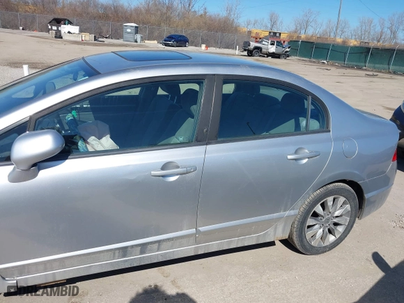 2010 Honda Civic Sdn EX with VIN 19XFA1F84AE026748, listed as a IAAI auction lot 41757095 with 189,325 mi miles. Bid and sale history available at carsss.com. Image 15.
