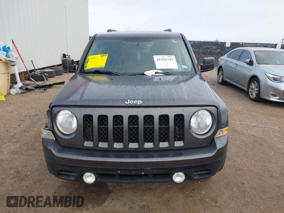 2014 Jeep Patriot Sport with VIN 1C4NJRBB2ED852114, listed as a IAAI auction lot 41521742 with 80,230 mi miles. Bid and sale history available at carsss.com. Image 12.