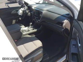 2018 Chevrolet Traverse LT Cloth with VIN 1GNERGKW5JJ236555, listed as a IAAI auction lot 41986598 with 106,740 mi miles. Bid and sale history available at carsss.com. Image 5.