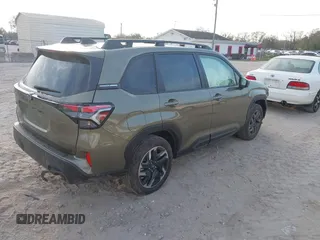 2025 Subaru Forester Limited z VIN JF2SLDRC1SH484884, wystawiony jako IAAI lot #41590511 z przebiegiem 4 933 mil mil oraz . Historia ofert i sprzedaży dostępna na DreamBid. Obrazek 4.