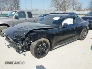 2019 Ford Mustang GT z VIN 1FA6P8CF0K5129940, wystawiony jako IAAI lot #41795075 z przebiegiem 21 758 mil mil oraz . Historia ofert i sprzedaży dostępna na DreamBid. Obrazek 2.