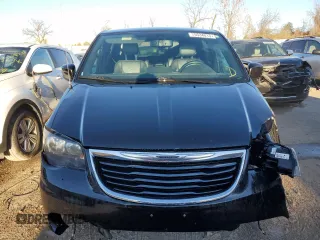 2014 Chrysler Town & Country S with VIN 2C4RC1HG7ER191693, listed as a Copart auction lot 75534013 with 136,231 mi miles and Salvage Title. Bid and sale history available at DreamBid. Image 5.