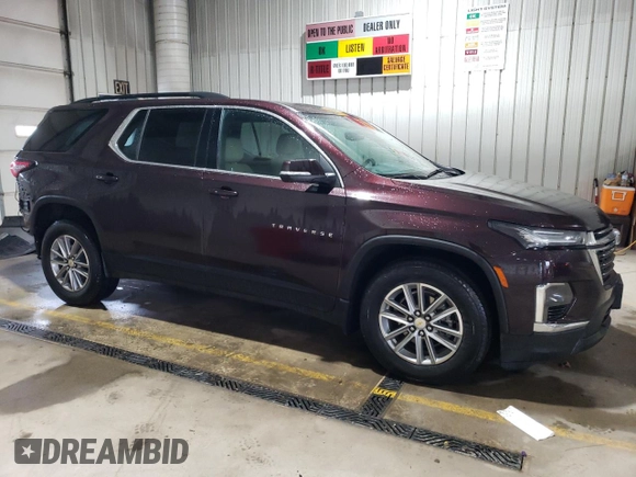 2022 Chevrolet Traverse LT Cloth z VIN 1GNEVGKW1NJ151150, wystawiony jako Copart lot #55444375 z przebiegiem 31 076 mil mil oraz Szkoda całkowita • Salvage title. Historia ofert i sprzedaży dostępna na DreamBid. Obrazek 4.