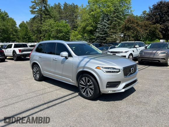 2021 Volvo XC90 Momentum z VIN YV4102CK7M1688329, wystawiony jako Copart lot #61495905 z przebiegiem 97 604 mil mil oraz Czysty tytuł • Clean title. Historia ofert i sprzedaży dostępna na DreamBid. Obrazek 2.