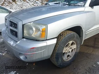 2006 Dodge Dakota SLT with VIN 1D7HW48K16S682999, listed as a IAAI auction lot 41303631 with 133,864 mi miles. Bid and sale history available at carsss.com. Image 15.