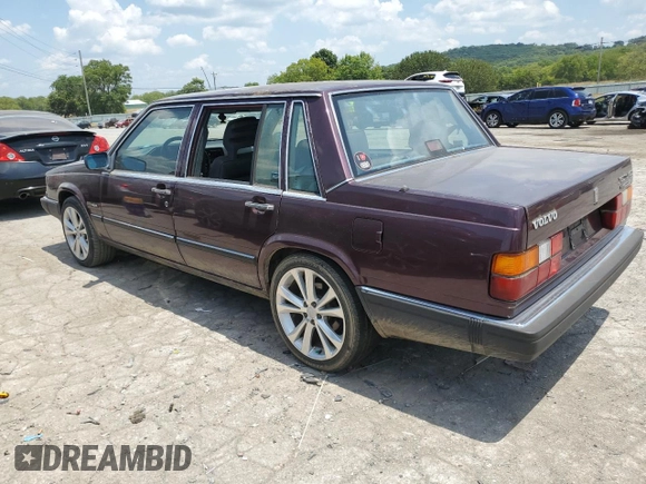 1989 Volvo 760 with VIN YV1GA8748K0068031, listed as a Copart auction lot 62872354 with 162,923 mi miles and Clean title. Bid and sale history available at DreamBid. Image 2.