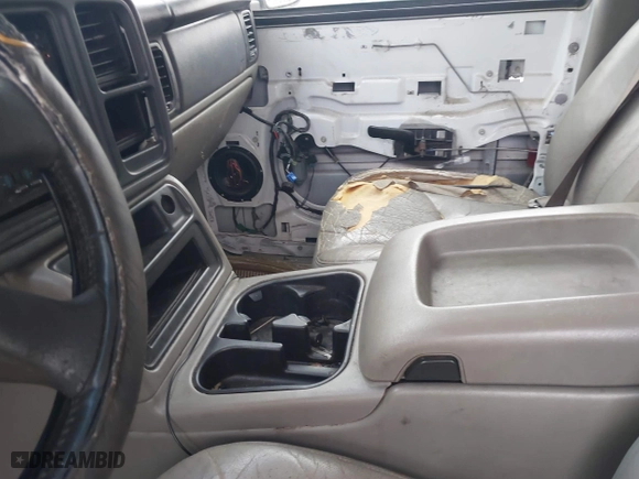2003 Chevrolet Tahoe LS with VIN 1GNEC13V73R170941, listed as a IAAI auction lot 41088469 with 336,168 mi miles. Bid and sale history available at carsss.com. Image 5.
