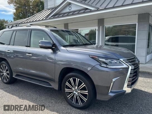 2020 Lexus LX 570 z VIN JTJDY7AX0L4313221, wystawiony jako Copart lot #88521095 z przebiegiem 127 142 mil mil oraz Czysty tytuł • Clean title. Historia ofert i sprzedaży dostępna na DreamBid. Obrazek 1.
