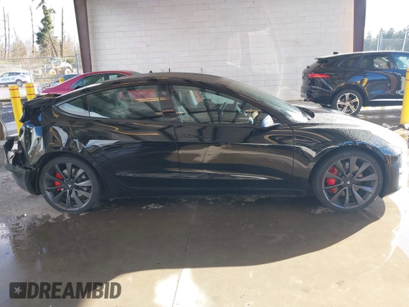 2020 Tesla Model 3 Performance z VIN 5YJ3E1EC2LF805320, wystawiony jako IAAI lot #41799172 z przebiegiem 24 253 mil mil oraz . Historia ofert i sprzedaży dostępna na DreamBid. Obrazek 12.
