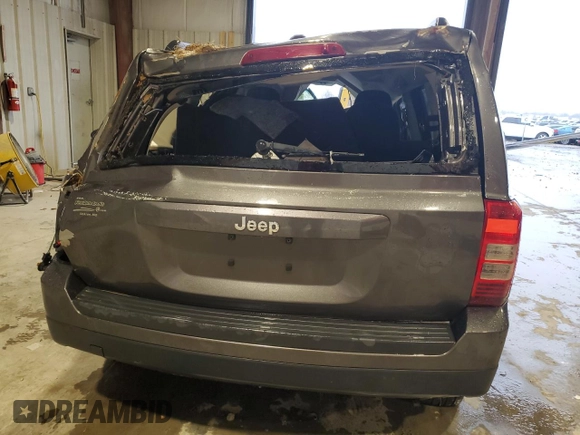 2016 Jeep Patriot Sport z VIN 1C4NJPBA5GD711598, wystawiony jako Copart lot #42074455 z przebiegiem 182 651 mil mil oraz Szkody całkowita. Historia ofert i sprzedaży dostępna na DreamBid. Obrazek 6.