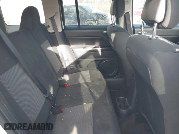 2017 Jeep Patriot Sport with VIN 1C4NJPBB5HD166657, listed as a IAAI auction lot 41301710 with 142,633 mi miles. Bid and sale history available at carsss.com. Image 8.