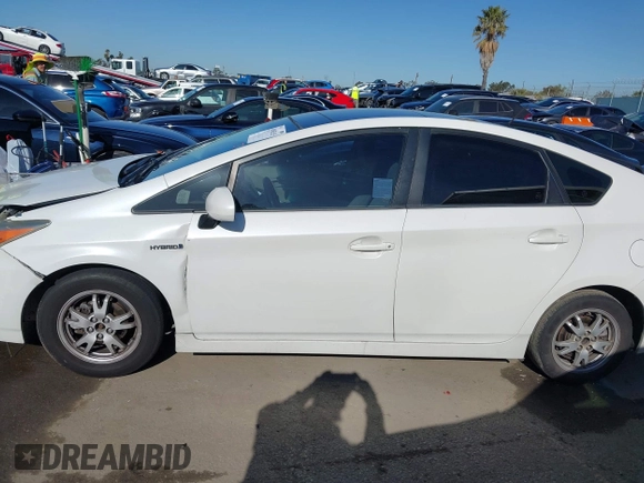2011 Toyota Prius I with VIN JTDKN3DU3B0318495, listed as a IAAI auction lot 41945115 with 240,553 mi miles and . Bid and sale history available at DreamBid. Image 15.