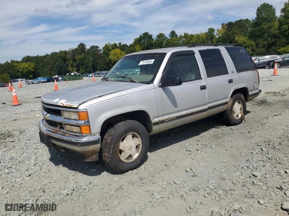 1996 Chevrolet Tahoe with VIN 1GNEK13R1TJ300586, listed as a Copart auction lot 71415554 with 212,085 mi miles and Clean Title. Bid and sale history available at carsss.com. Image 1.