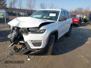 2022 Jeep Grand Cherokee Limited z VIN 1C4RJHBG1N8619387, wystawiony jako IAAI lot #41770859 z przebiegiem 49 814 mil mil oraz . Historia ofert i sprzedaży dostępna na DreamBid. Obrazek 16.