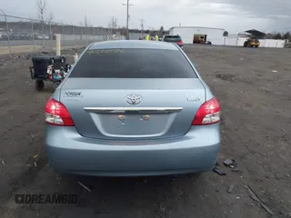 2009 Toyota Yaris z VIN JTDBT903591332683, wystawiony jako IAAI lot #41224976 z przebiegiem 113 305 mil mil oraz . Historia ofert i sprzedaży dostępna na DreamBid. Obrazek 16.